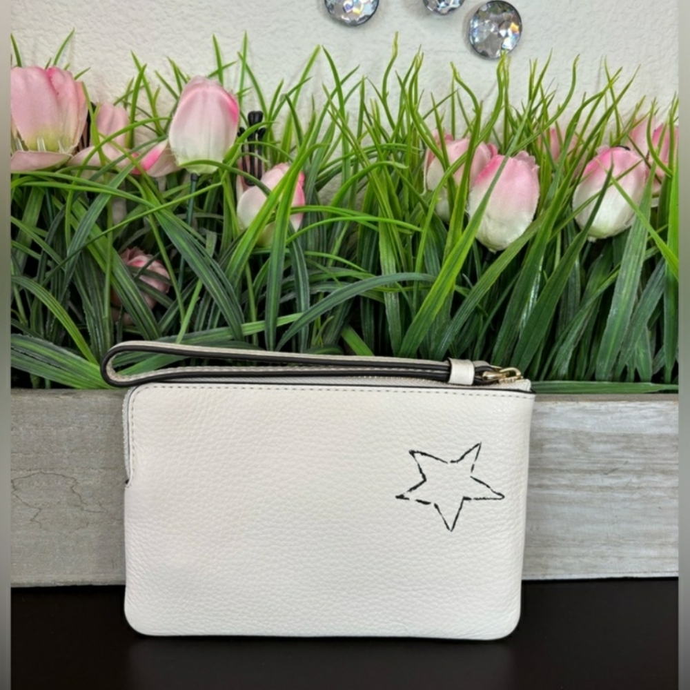 Coach White Wristlet with Graphic Design - Picture 2 of 8